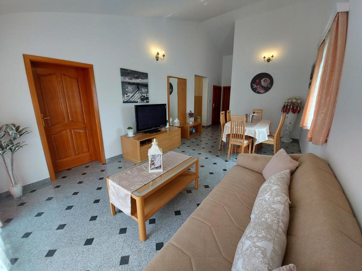 Apartments Palic Baska  Luaran gambar